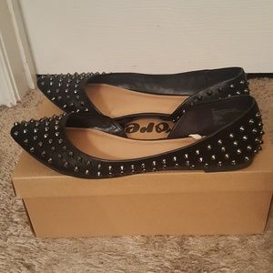 Studded pointy toe flats